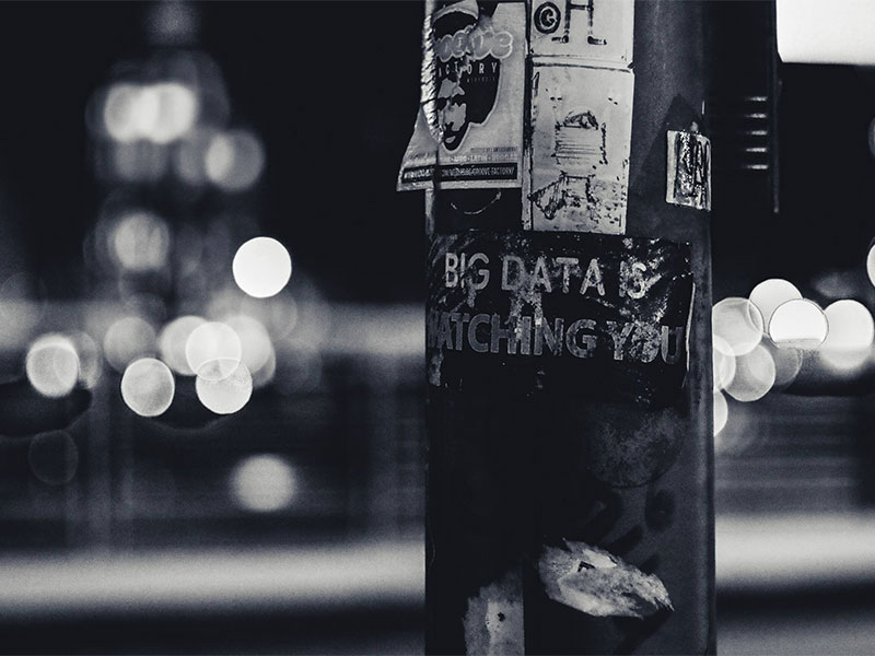big data ultime novità, adesivo con scritto big data is watching you
